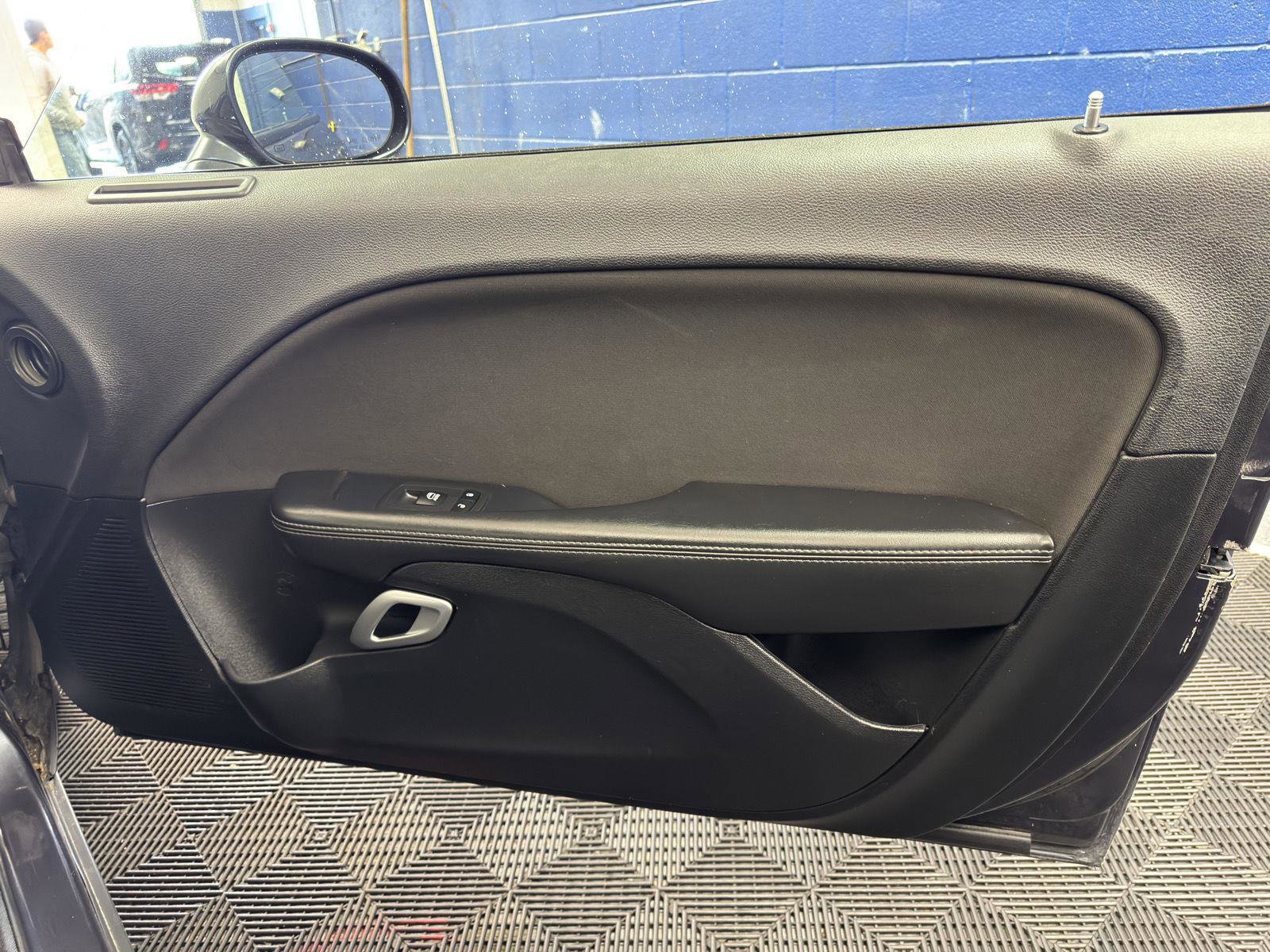 Used 2017 Dodge Challenger R/T image 24