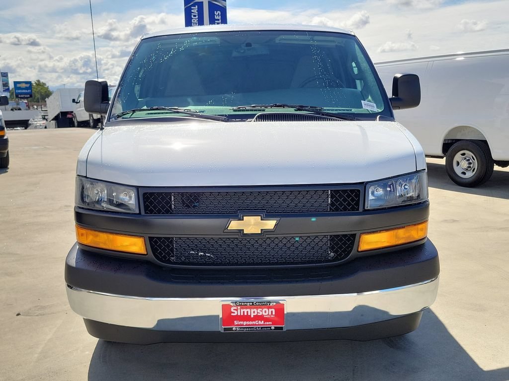New 2026 Chevrolet Express 2500 w/ Communications Package RWD image 18