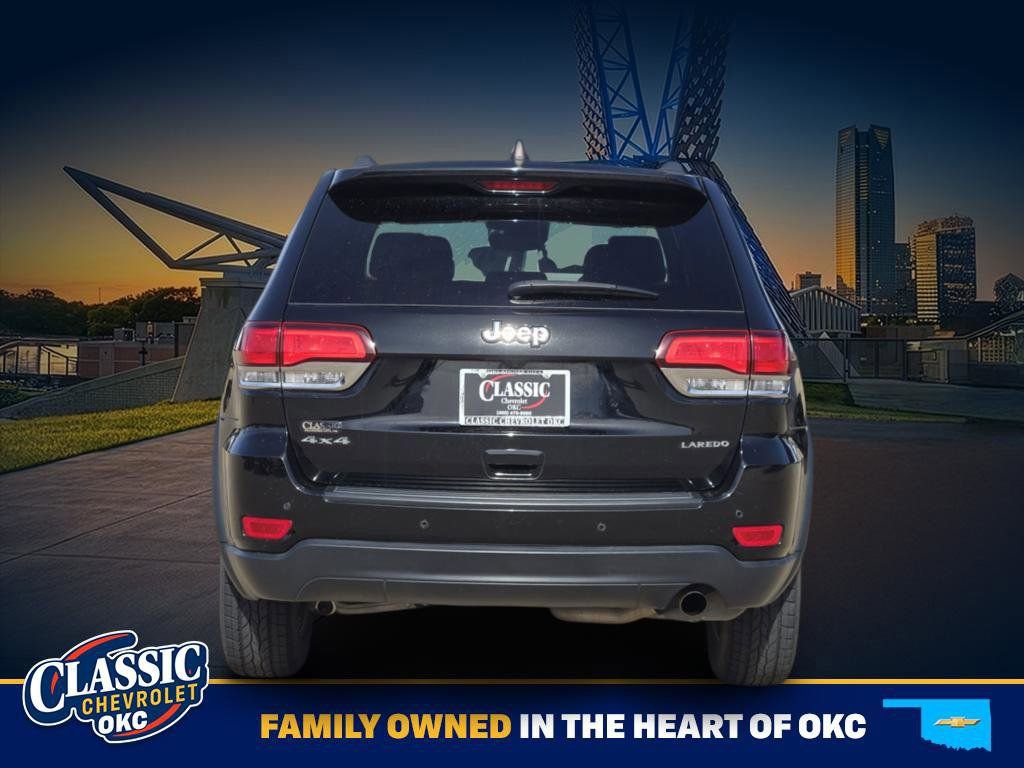 Used 2020 Jeep Grand Cherokee Laredo image 6