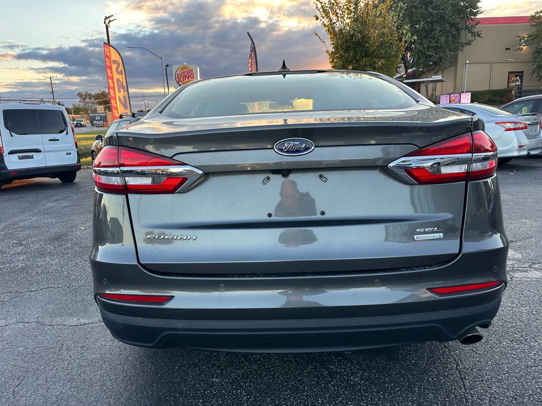Used 2019 Ford Fusion SEL image 6