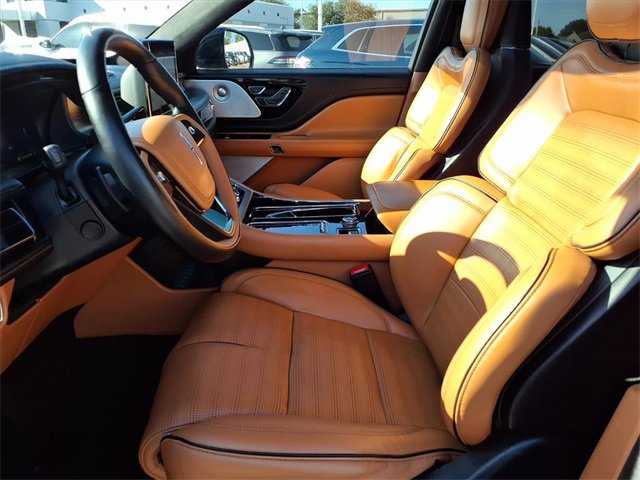 Certified 2023 Lincoln Aviator Black Label w/ Dynamic Handling Package image 5