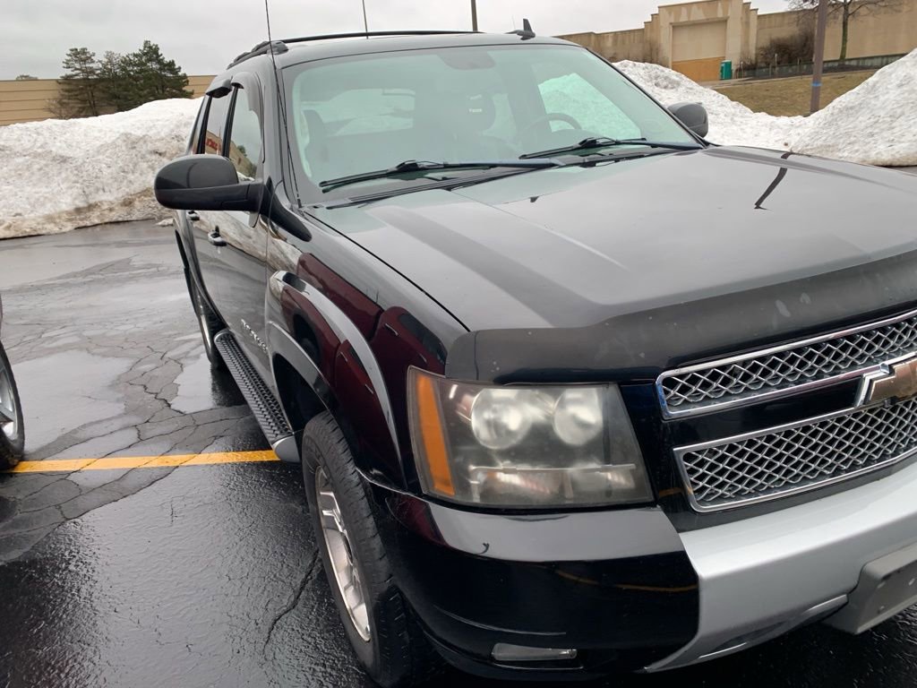 Used 2009 Chevrolet Avalanche LT w/ Suspension Package, Off-Road image 5
