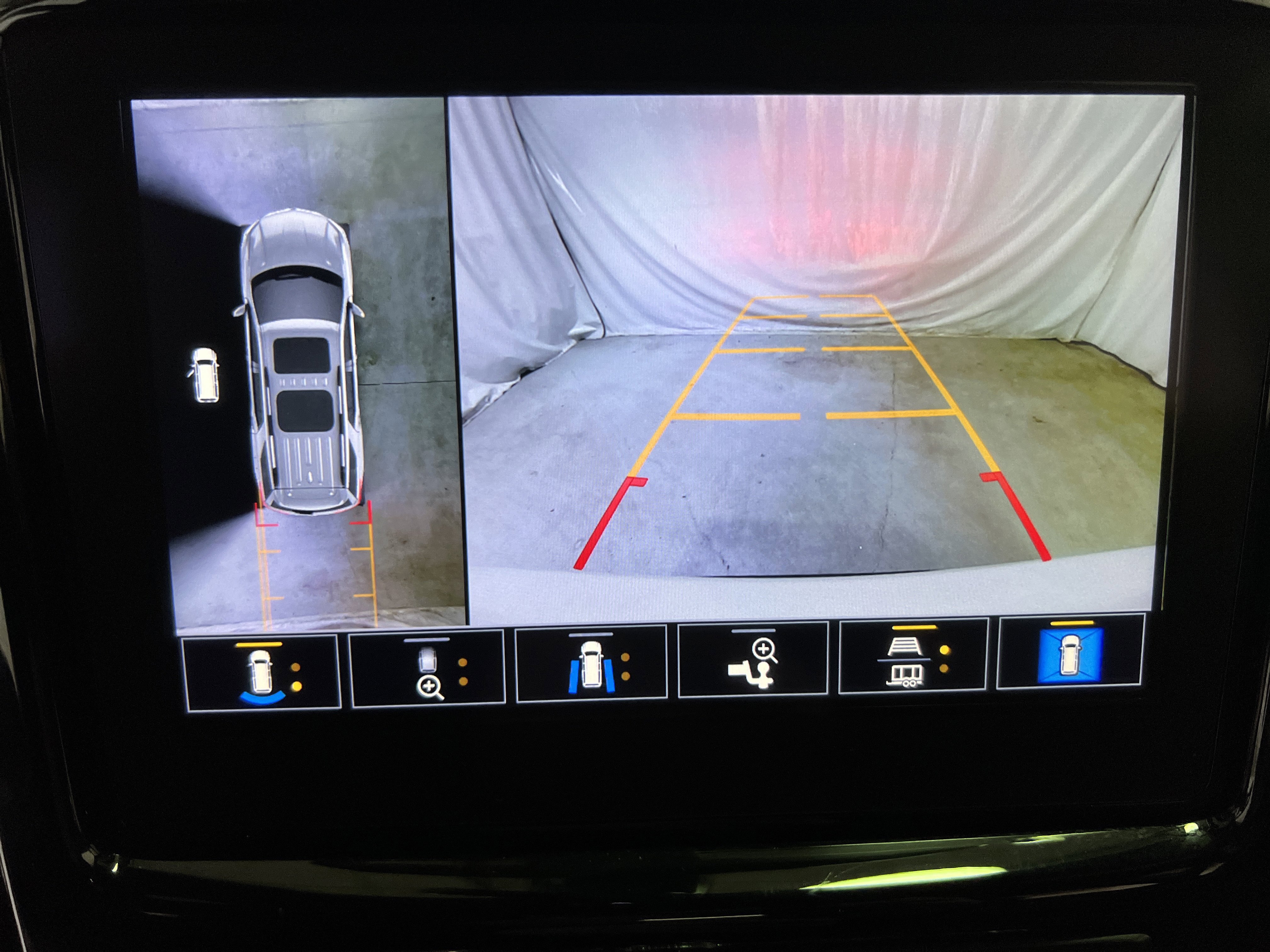 Used 2023 Chevrolet Traverse Premier w/ Redline Edition image 21