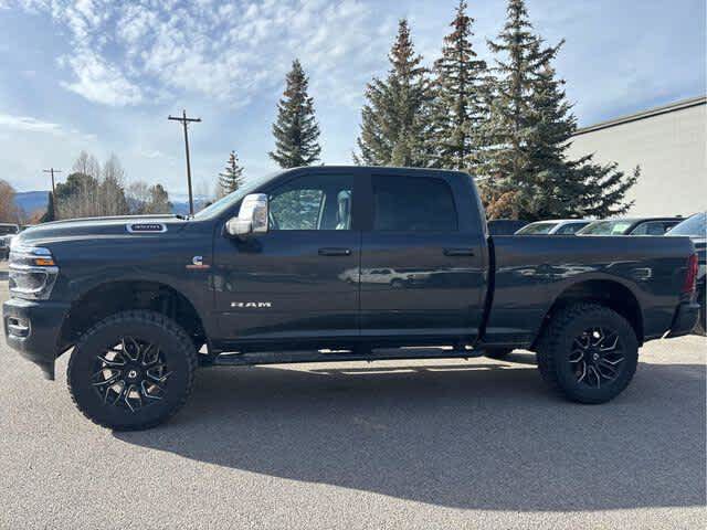 New 2025 RAM 3500 Laramie AWD/4WD image 4