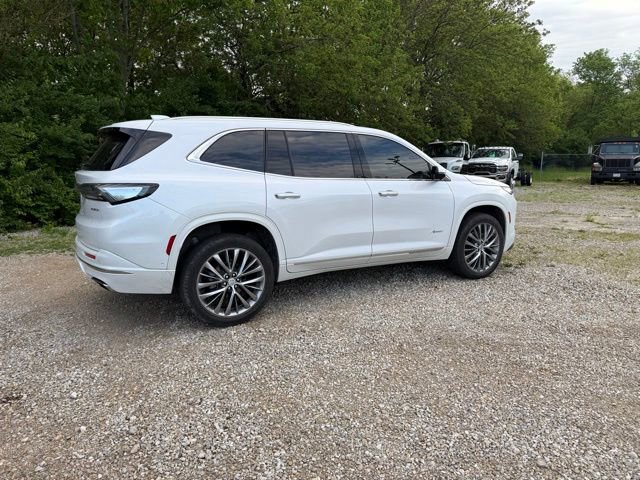Used 2025 Buick Enclave Avenir w/ Super Cruise Package AWD/4WD image 5