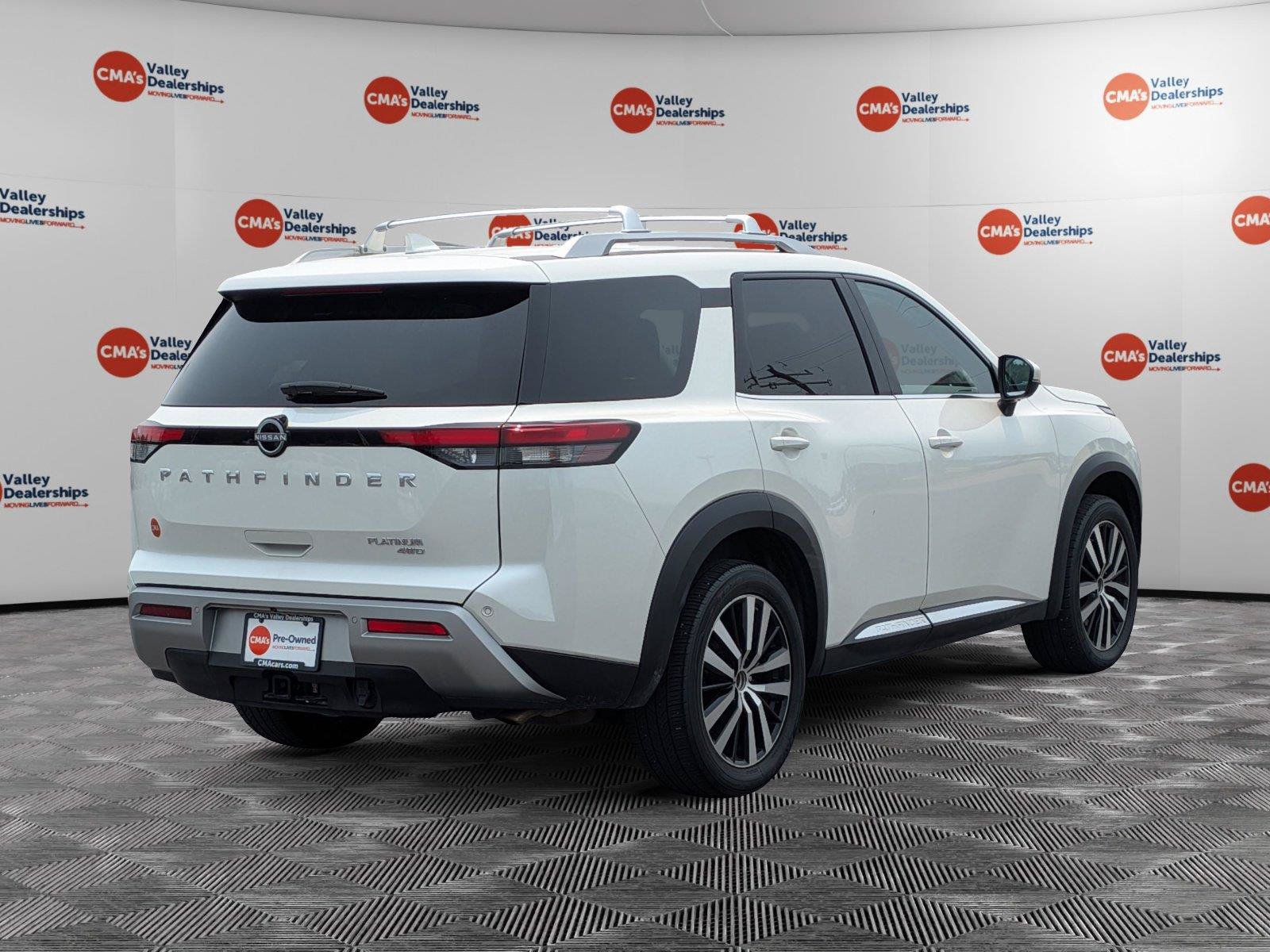 Used 2023 Nissan Pathfinder Platinum w/ Cargo Package AWD/4WD image 5