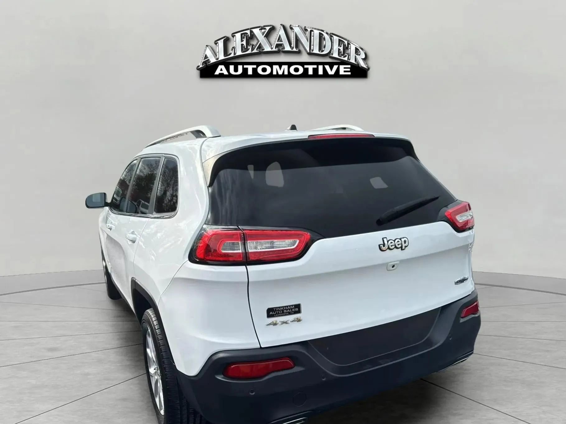 Used 2017 Jeep Cherokee Latitude w/ Comfort/Convenience Group image 3