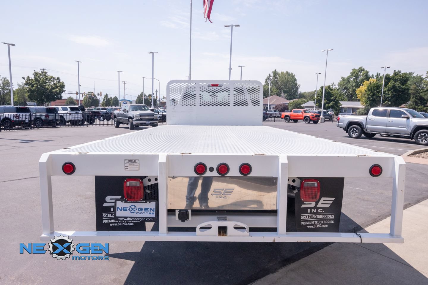 Used 2024 Ford F550 2WD Regular Cab Super Duty image 6