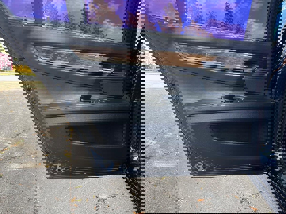 Used 2010 BMW 750Li image 23