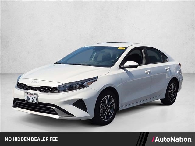 Used 2023 Kia Forte LXS w/ LXS Technology Package FWD image 1