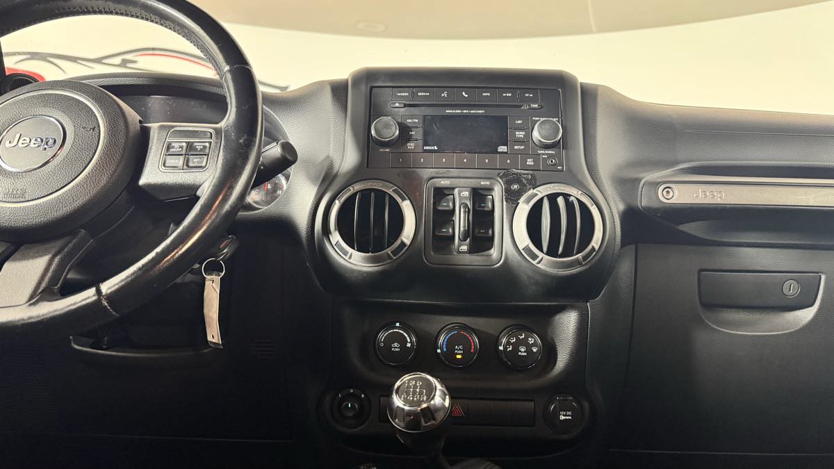 Used 2012 Jeep Wrangler Unlimited Sport AWD/4WD image 25