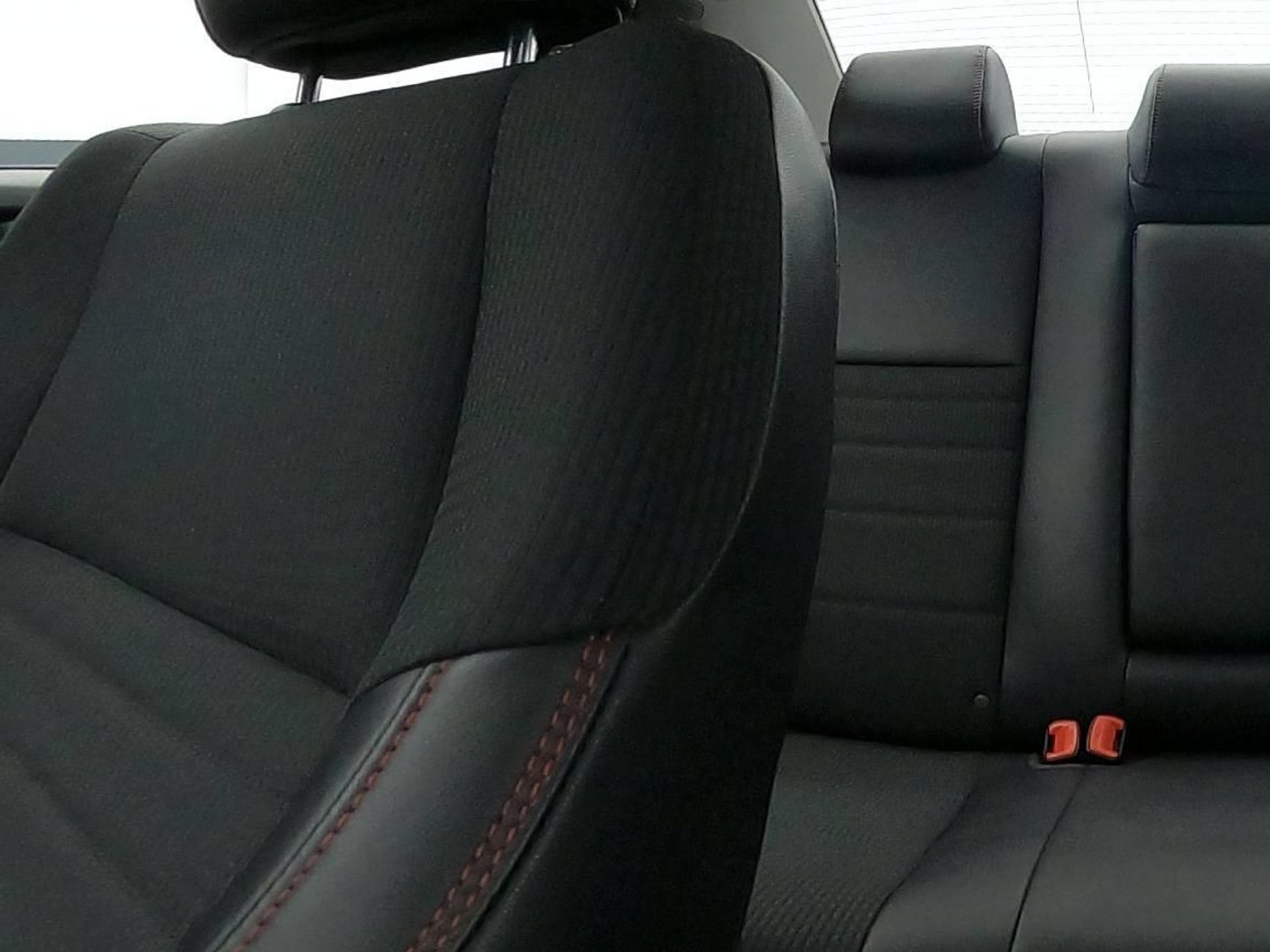 Used 2016 Toyota Camry SE w/ Moonroof Package FWD image 33