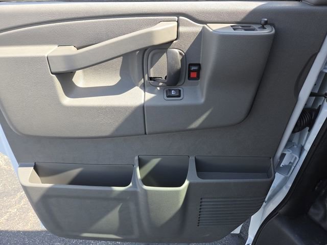 New 2026 Chevrolet Express 2500 w/ Driver Convenience Package RWD image 26