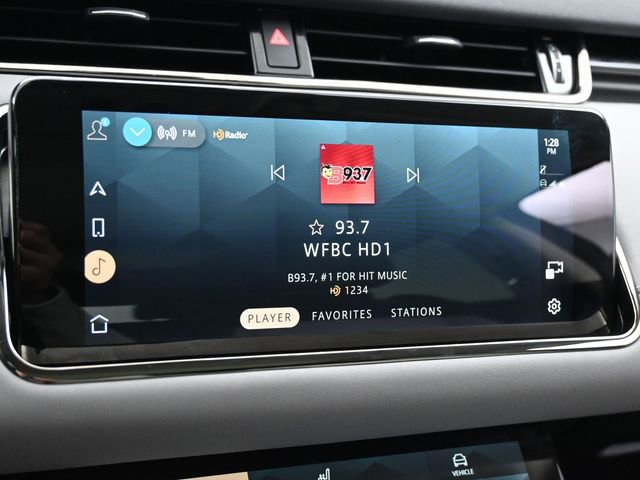 Used 2023 Land Rover Range Rover Evoque R-Dynamic SE image 15