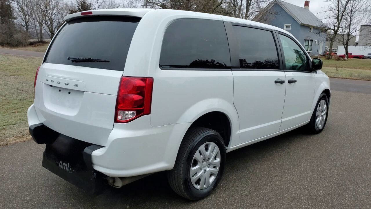 Used 2019 Dodge Grand Caravan SE image 5