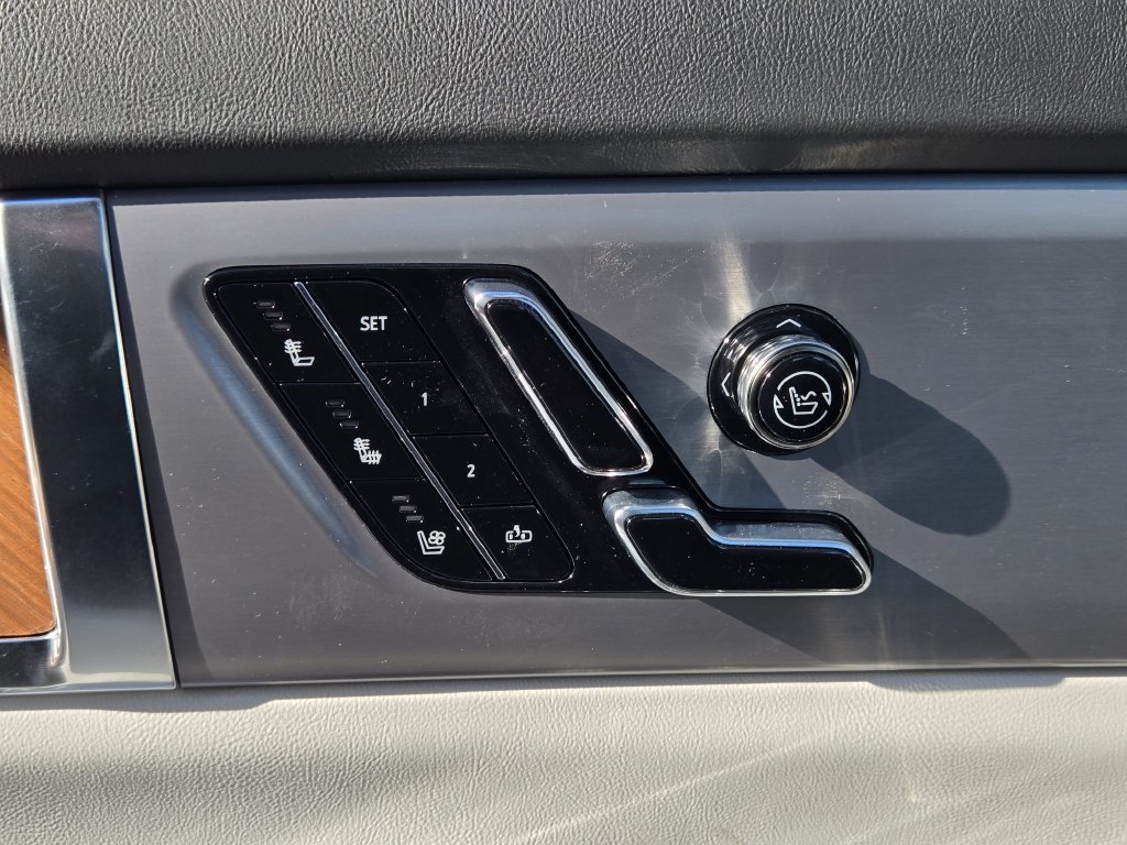 New 2027 Cadillac Vistiq Sport w/ LPO, Trailering Package AWD/4WD image 14