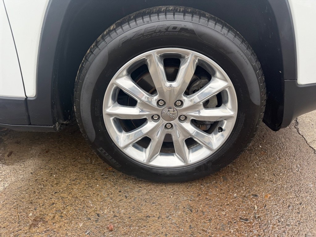 Used 2016 Jeep Cherokee Limited image 13