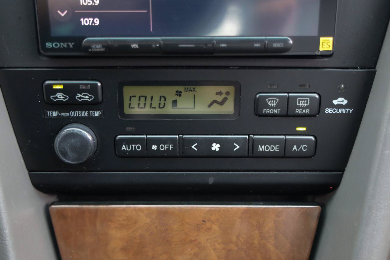 Used 1998 Lexus ES 330 w/ Leather Trim Pkg FWD image 30