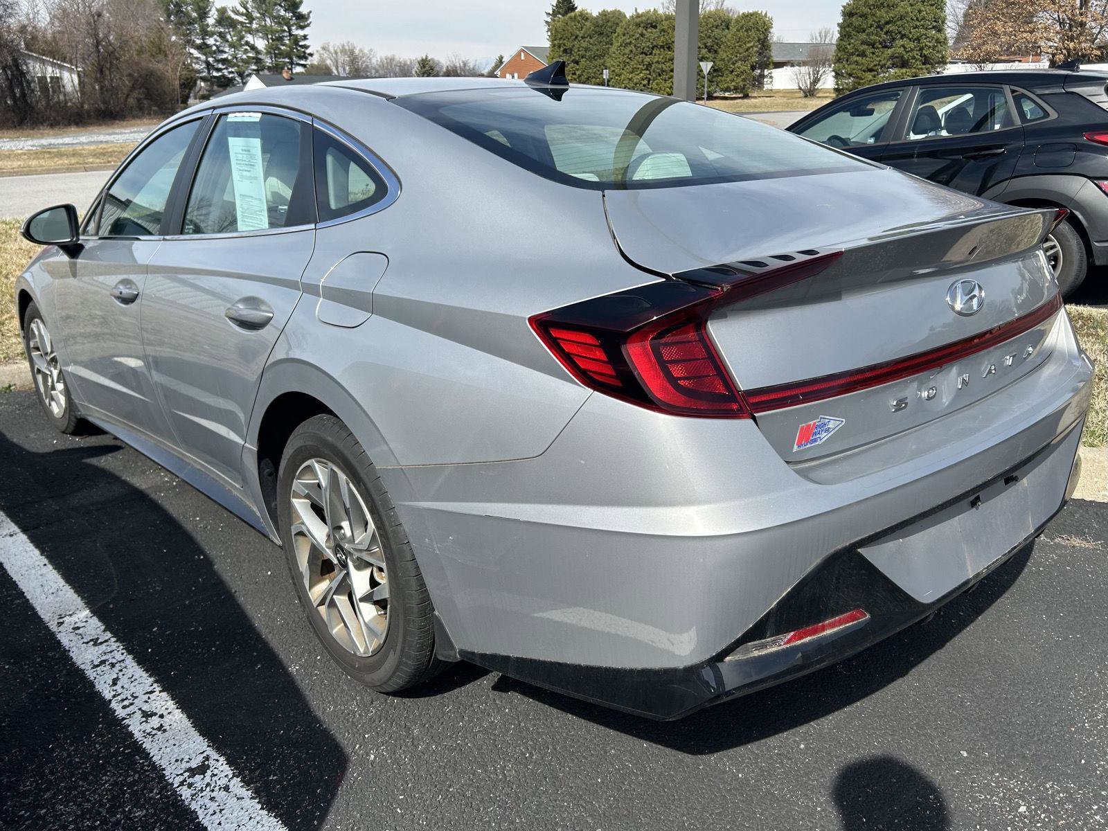 Used 2023 Hyundai Sonata SEL FWD image 2