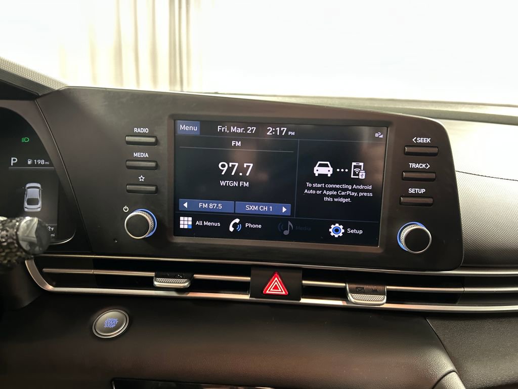 Used 2023 Hyundai Elantra SEL w/ Cargo Package image 15