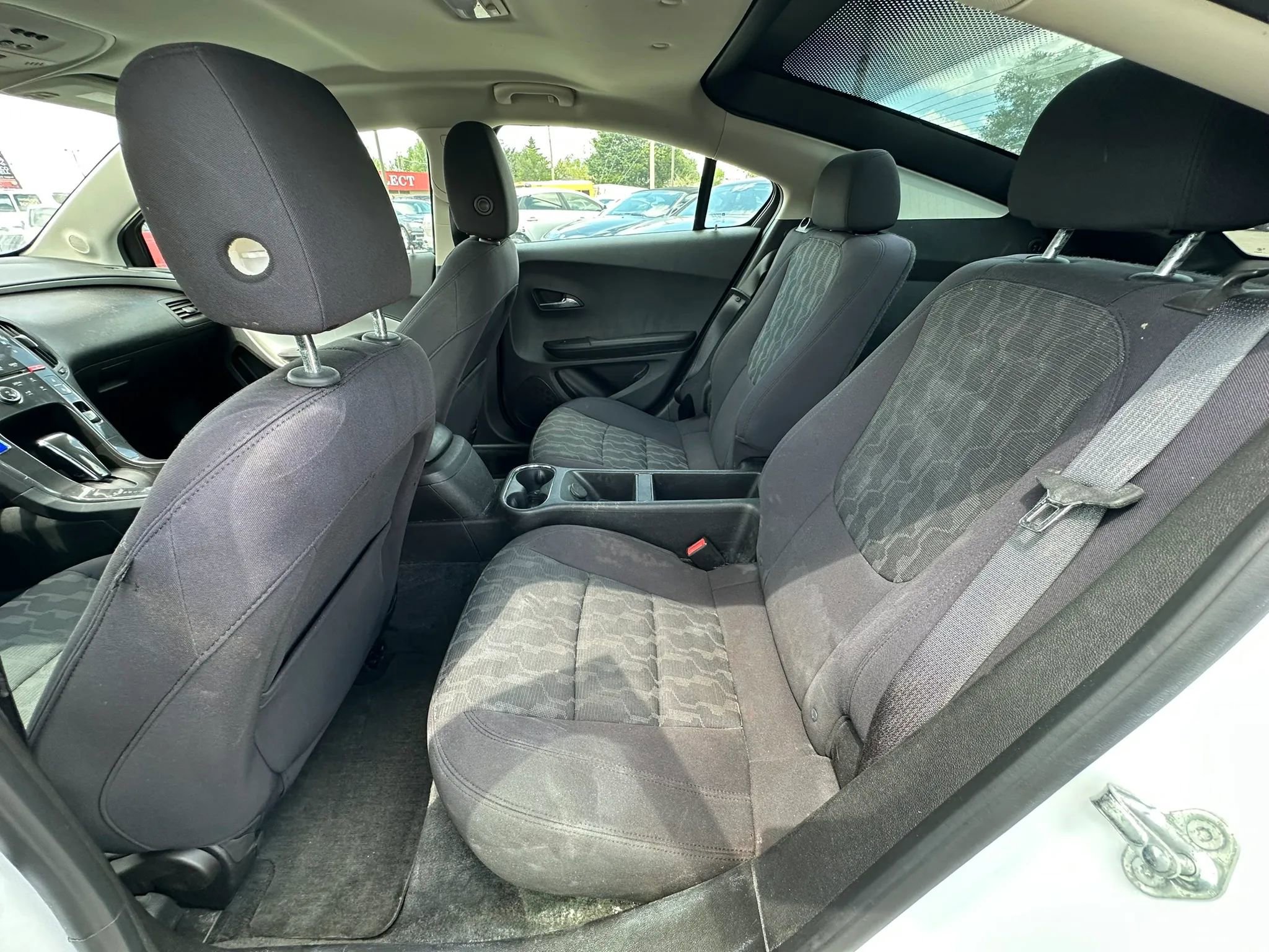 Used 2014 Chevrolet Volt FWD image 17