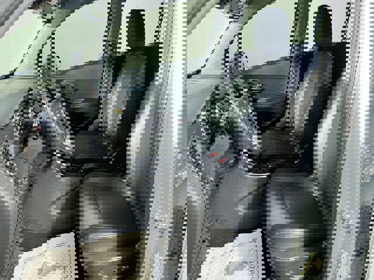 Used 2022 Chevrolet Trax LT w/ LT Convenience Package image 13