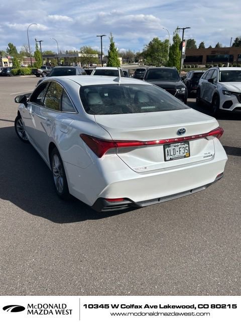 Used 2021 Toyota Avalon XLE FWD image 2