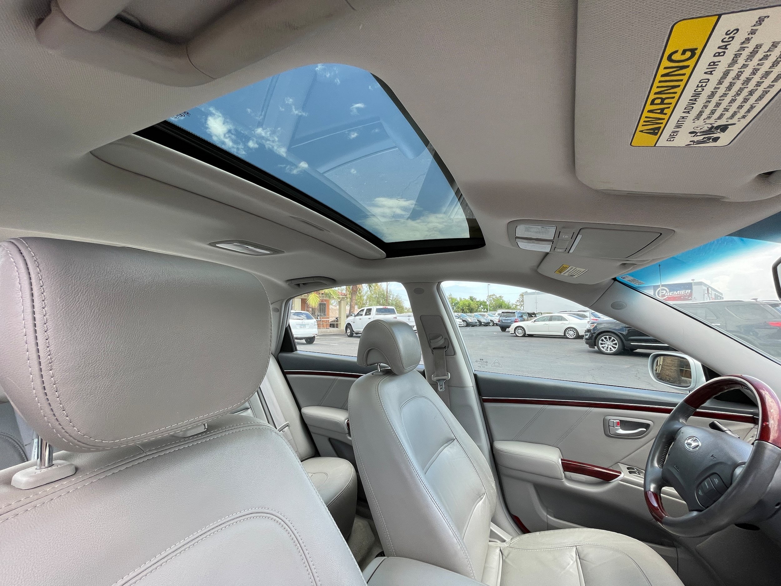 Used 2006 Hyundai Azera Limited FWD image 24