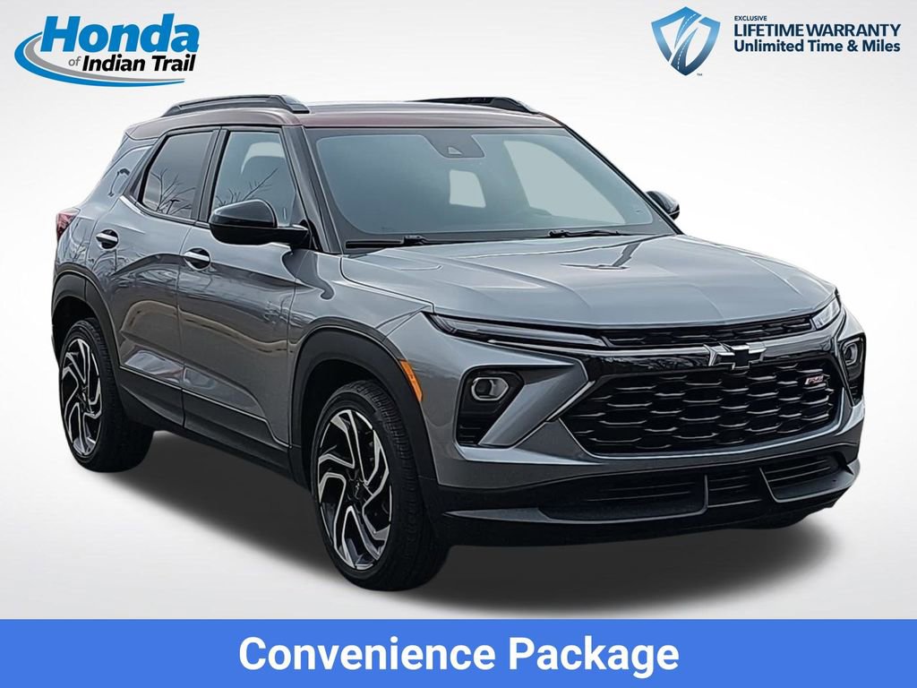 Used 2025 Chevrolet TrailBlazer RS w/ Convenience Package image 3