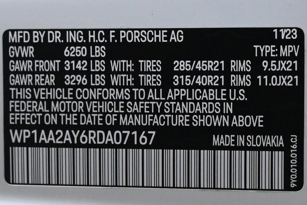 Certified 2024 Porsche Cayenne image 28