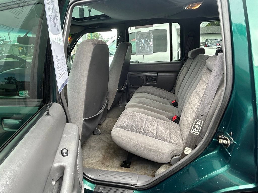 Used 2001 Ford Explorer XLT AWD/4WD image 30