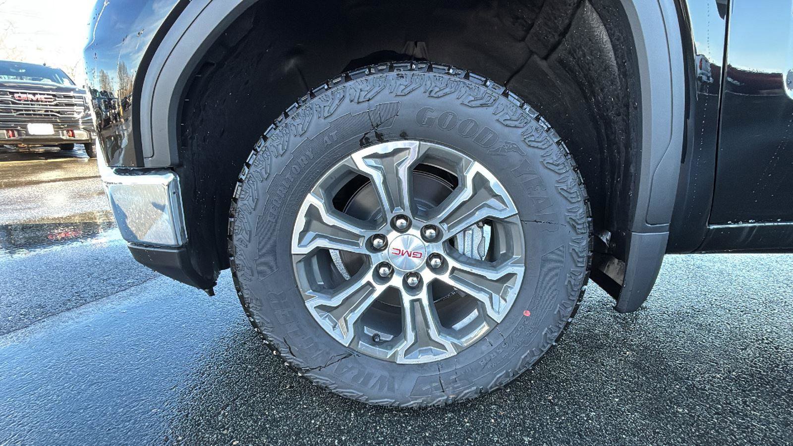 New 2026 GMC Sierra 1500 SLE image 10