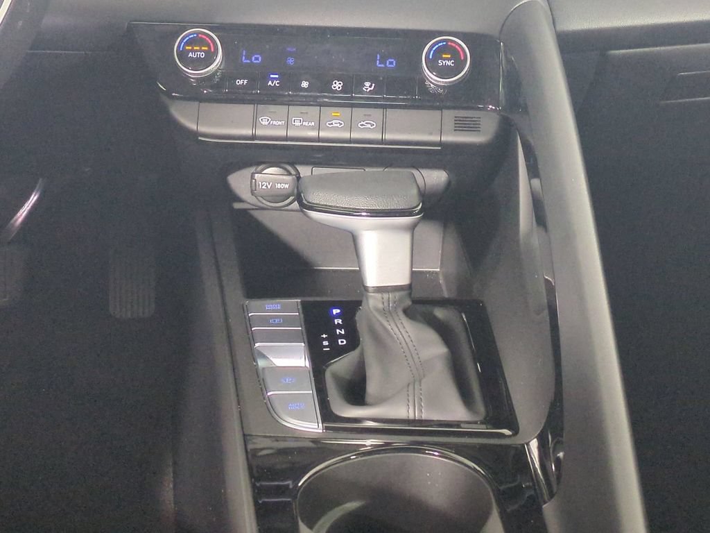 Used 2025 Hyundai Elantra Hybrid FWD image 20