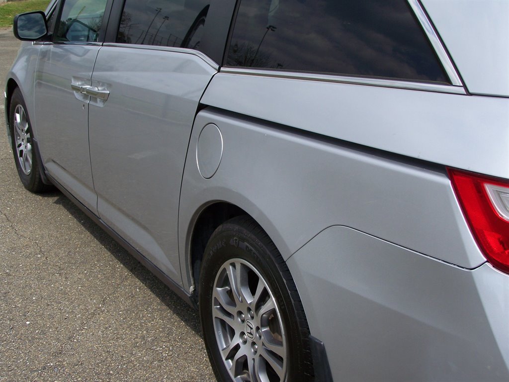 Used 2012 Honda Odyssey EX image 28
