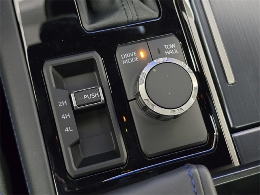 New 2026 Toyota Tundra Platinum AWD/4WD image 8