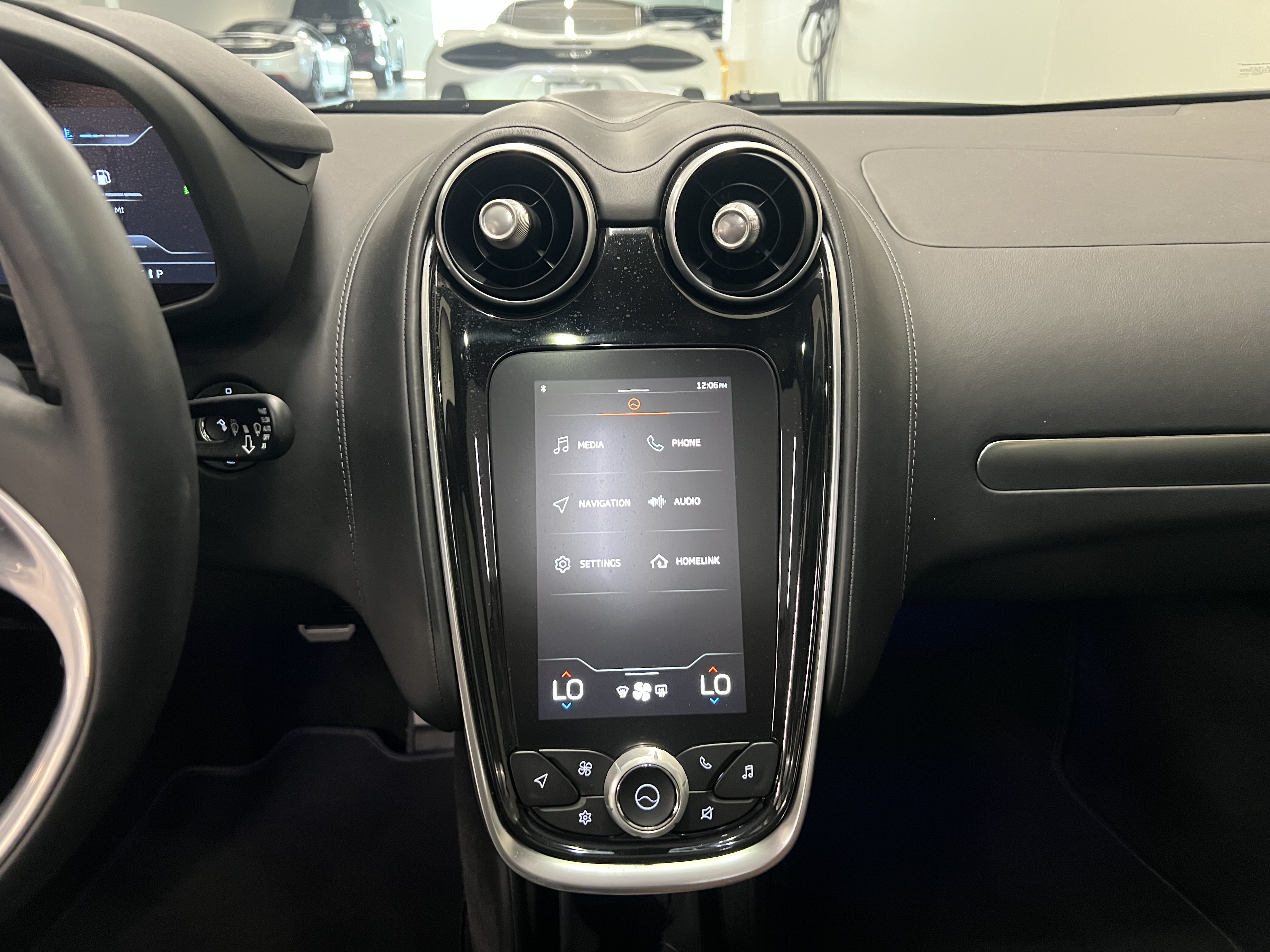 Used 2023 McLaren GT RWD image 20