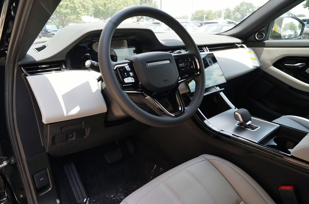 New 2026 Land Rover Range Rover Evoque S AWD/4WD image 14