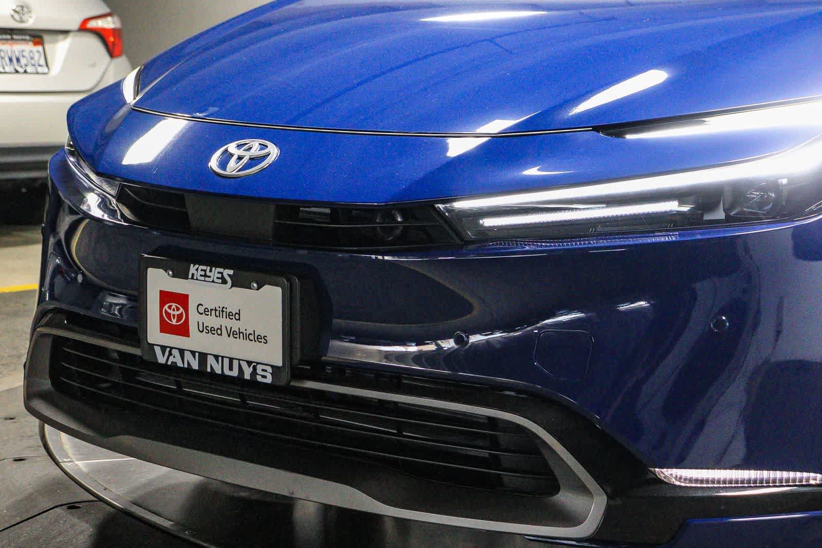 Certified 2026 Toyota Prius XLE FWD image 9