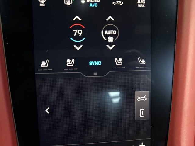 Used 2022 Porsche Taycan 4S image 8