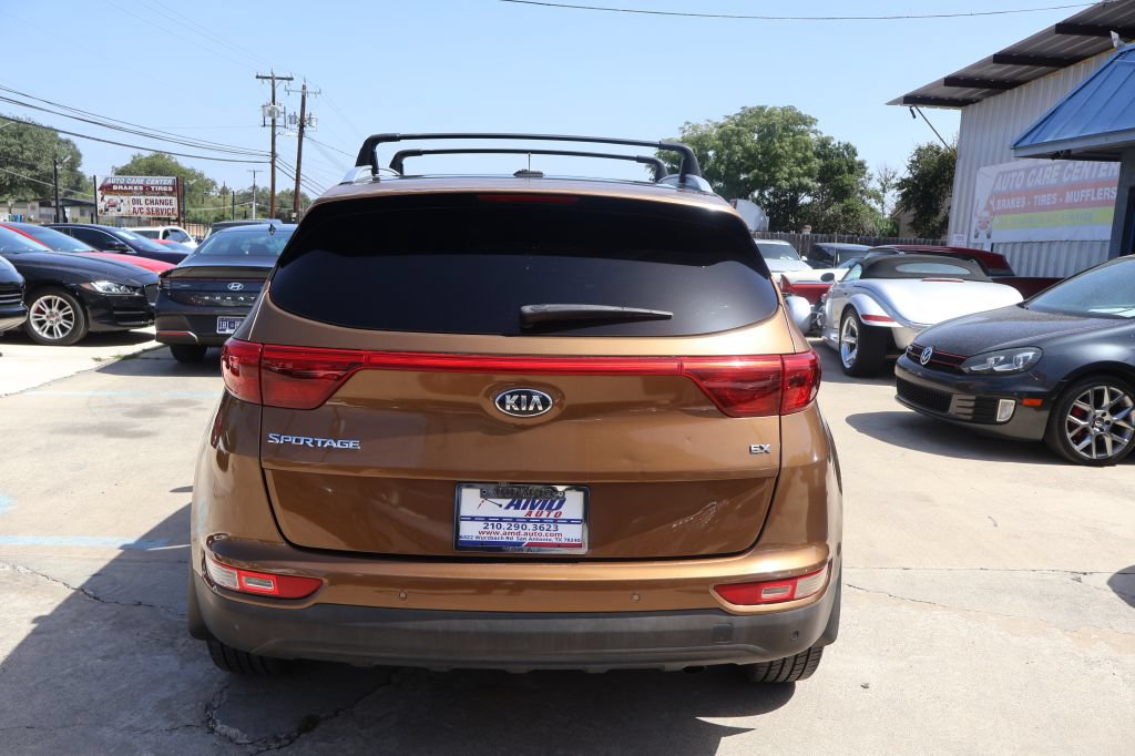 Used 2017 Kia Sportage EX w/ EX Technology Package FWD image 7