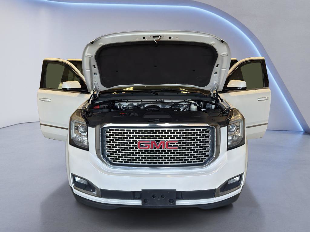 Used 2016 GMC Yukon XL Denali w/ Open Road Package AWD/4WD image 10