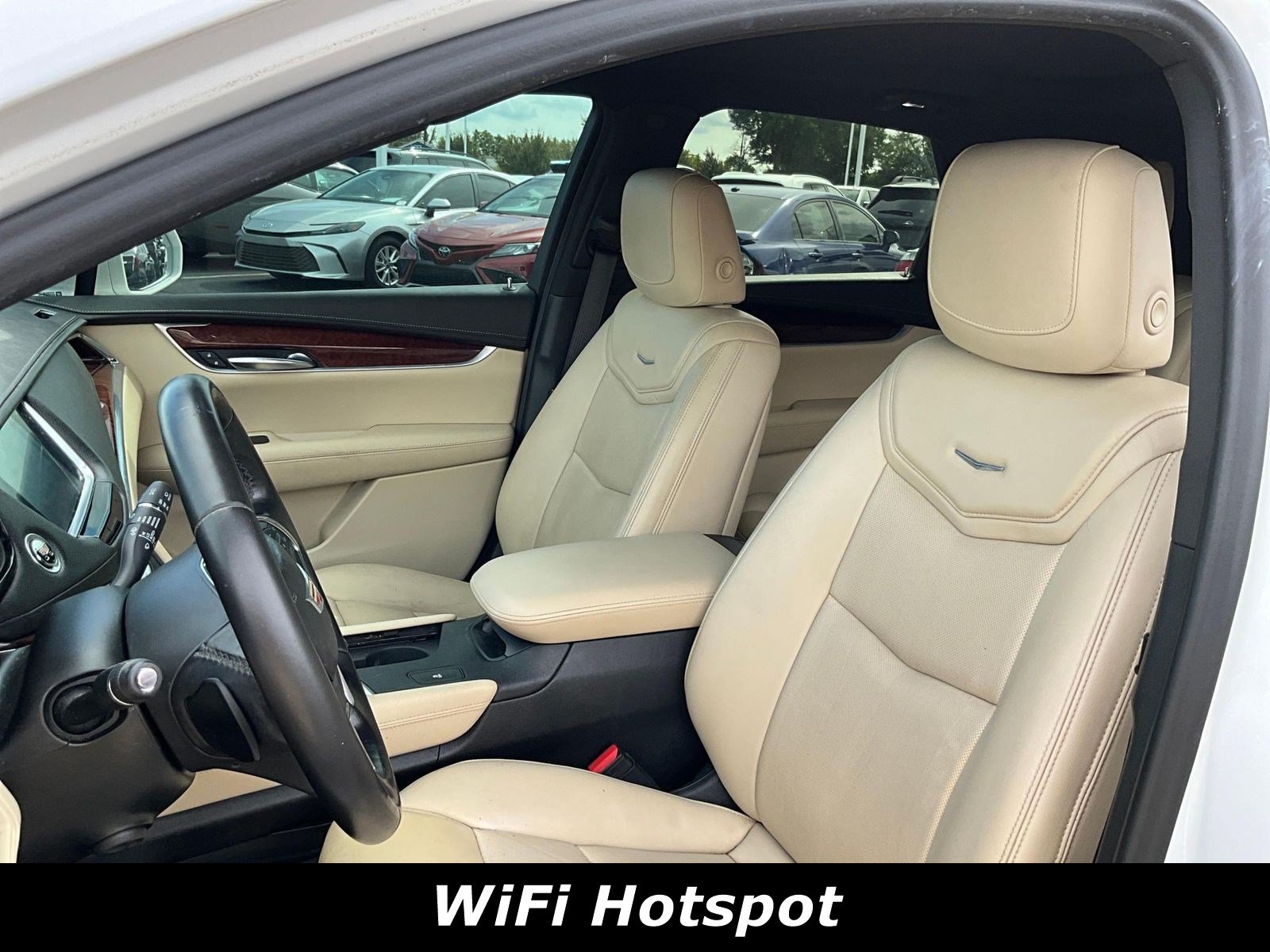 Used 2018 Cadillac XT5 Luxury FWD image 19