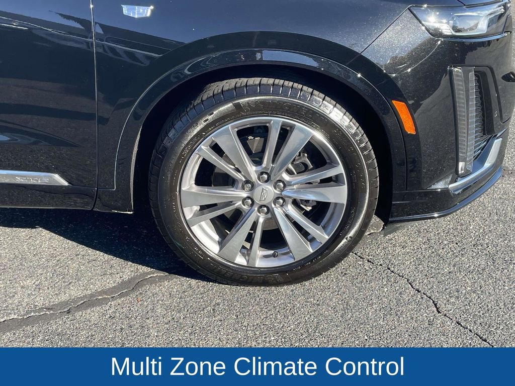 Used 2023 Cadillac XT6 Premium Luxury image 13