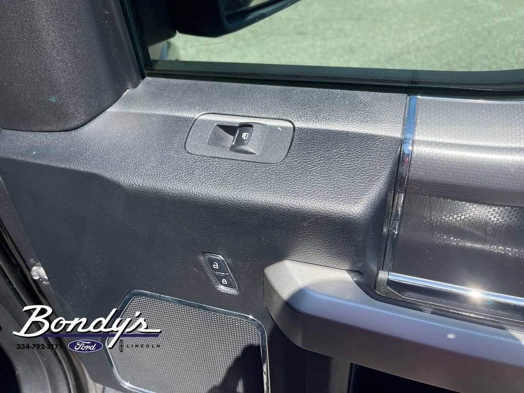 Used 2015 Ford F150 Lariat image 19
