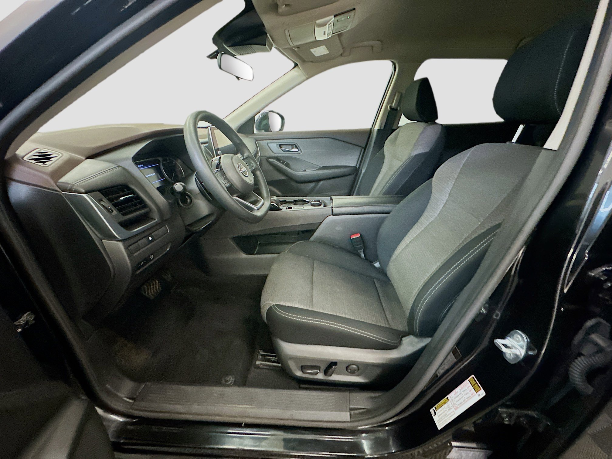Used 2023 Nissan Rogue SV AWD/4WD image 13