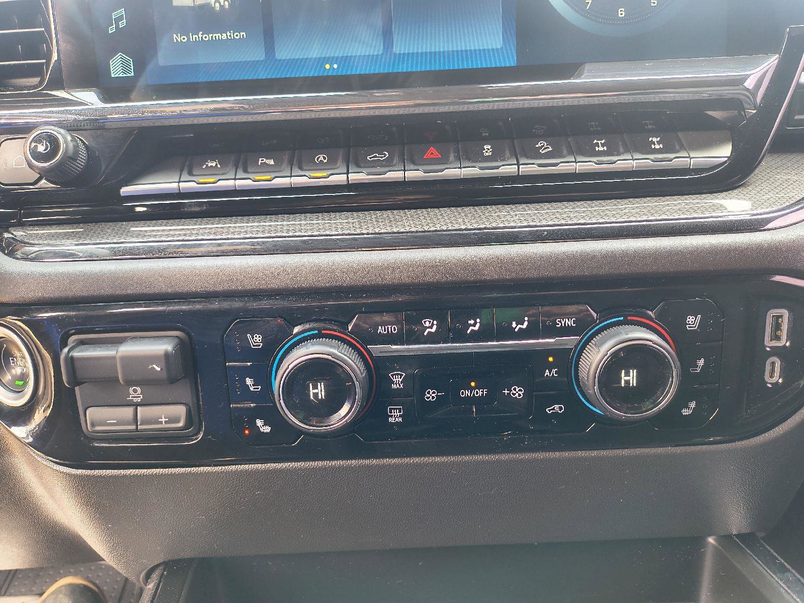 Used 2022 Chevrolet Silverado 1500 ZR2 image 21