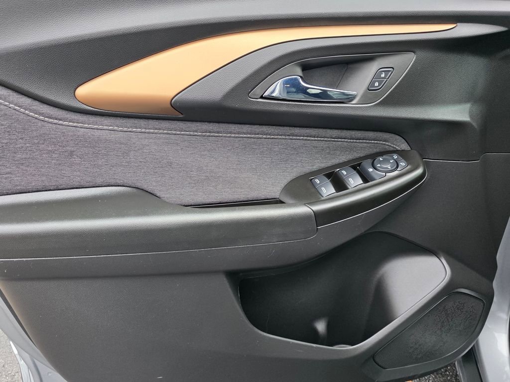 Used 2023 Chevrolet TrailBlazer ACTIV w/ Convenience Package image 11