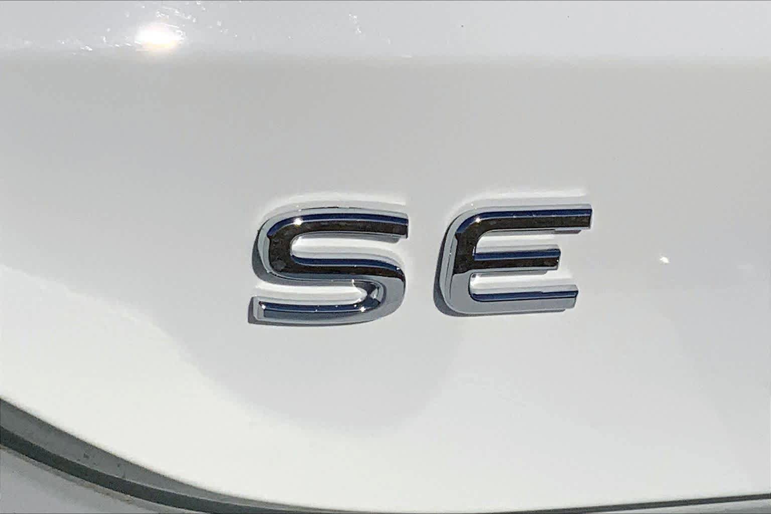 New 2026 Volkswagen Tiguan SE FWD image 15
