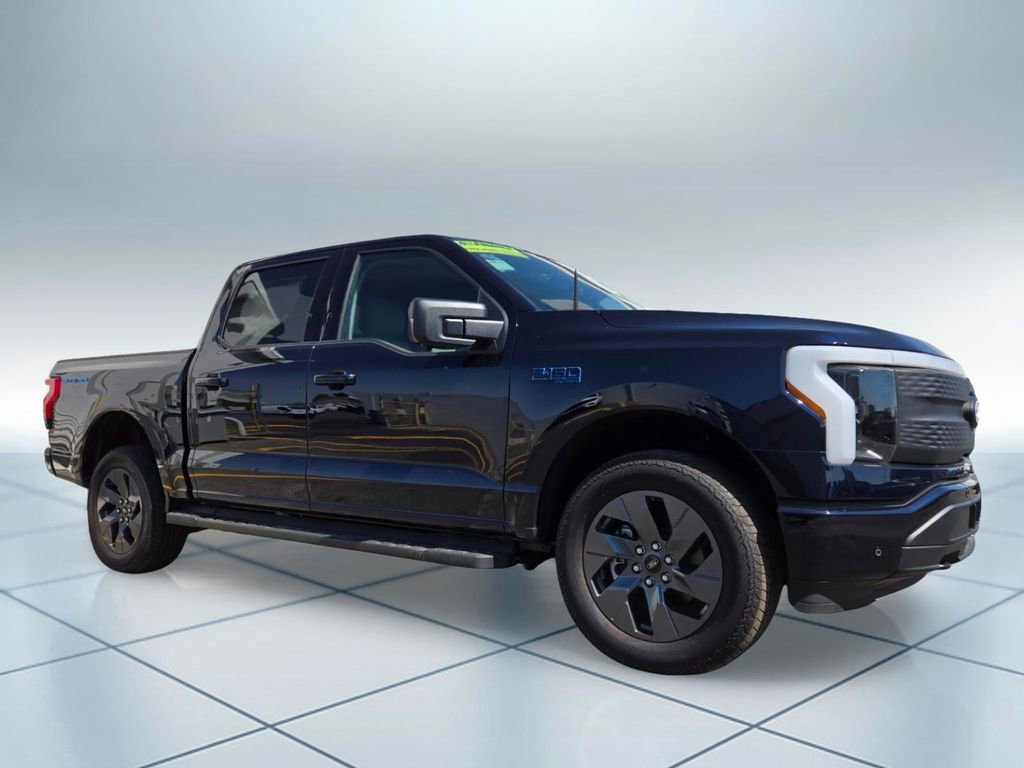 New 2025 Ford F150 Lightning Flash AWD/4WD image 3