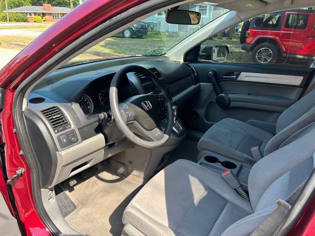 Used 2011 Honda CR-V SE image 8